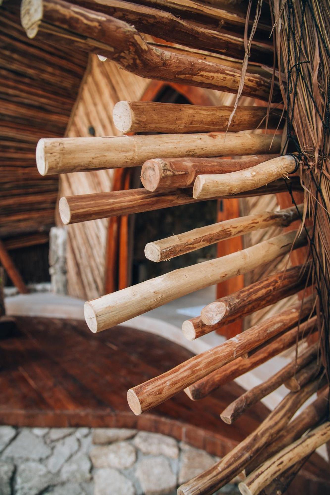 Ikal Tulum Hotel Eksteriør billede Detail of the spiral staircase
