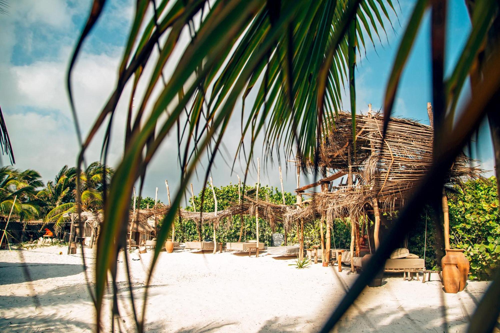 Ikal Tulum Hotel Eksteriør billede A beach hut at the resort