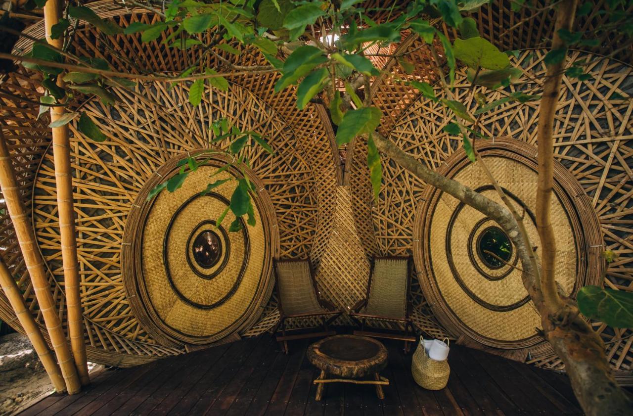 Ikal Tulum Hotel Eksteriør billede A pair of sanxian